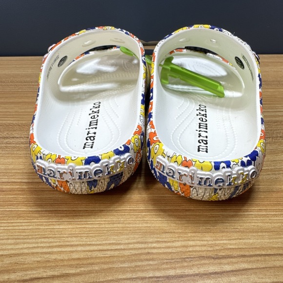 NWT Crocs x Marimekko Classic Sandal Womens 8 / Mens 6‎ Exclusive Jibbitz 211121 - Picture 4 of 8